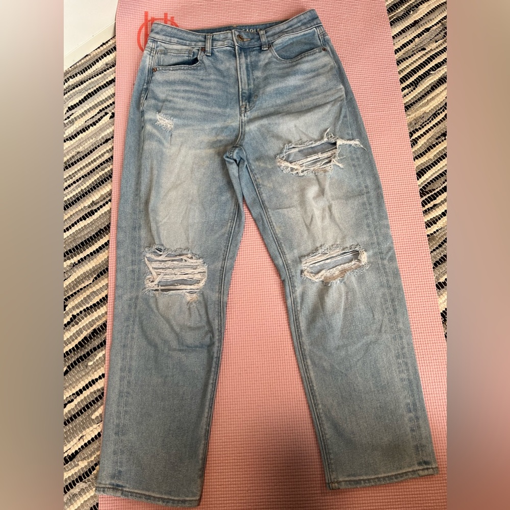 American Eagle stretch high wasted ripped jeans size 6, light denim